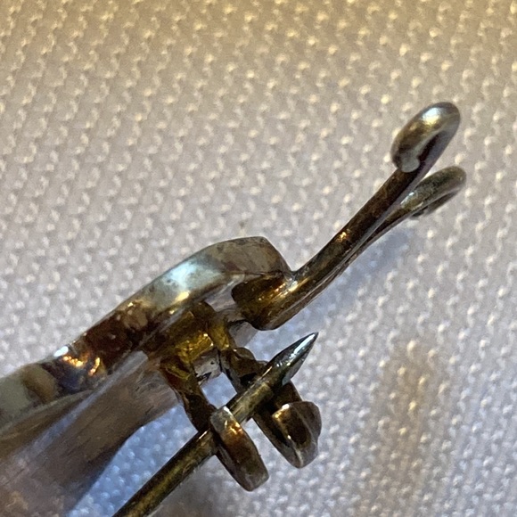 DelMundo handcrafted western Bee 🐝 brooch - Picture 11 of 11